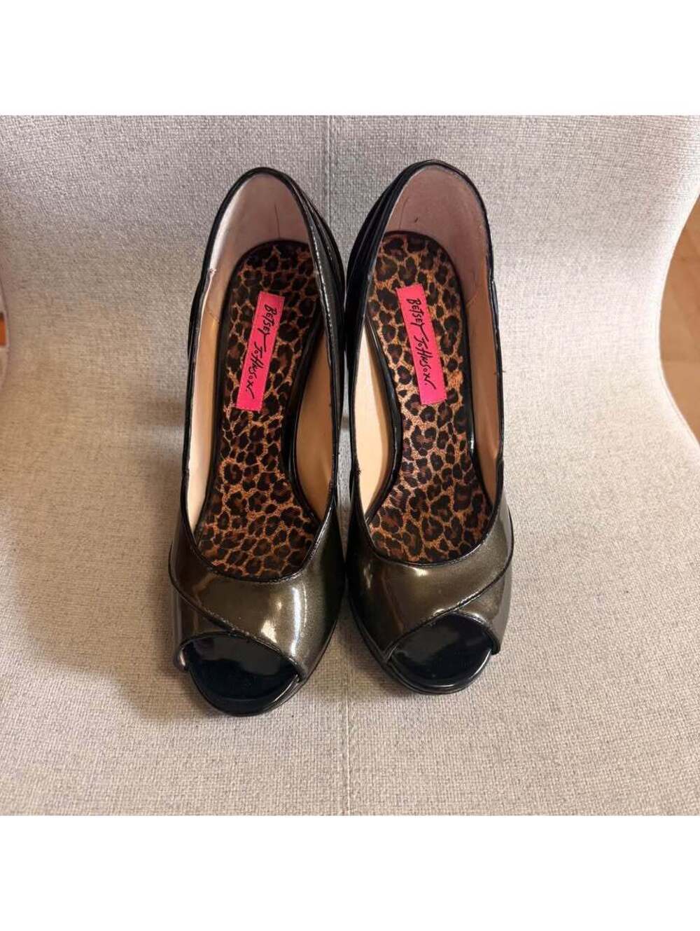 Betsey Johnson Patent Leather Platform Heels Women's 8‎